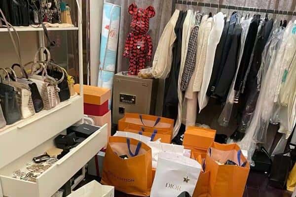锦州市古塔回收一线品牌衣服